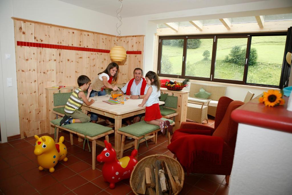 Ortners Mauerwirt - Leistbarer Luxus Apartment Bad Kleinkirchheim Bagian luar foto