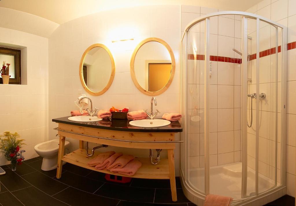 Ortners Mauerwirt - Leistbarer Luxus Apartment Bad Kleinkirchheim Bagian luar foto