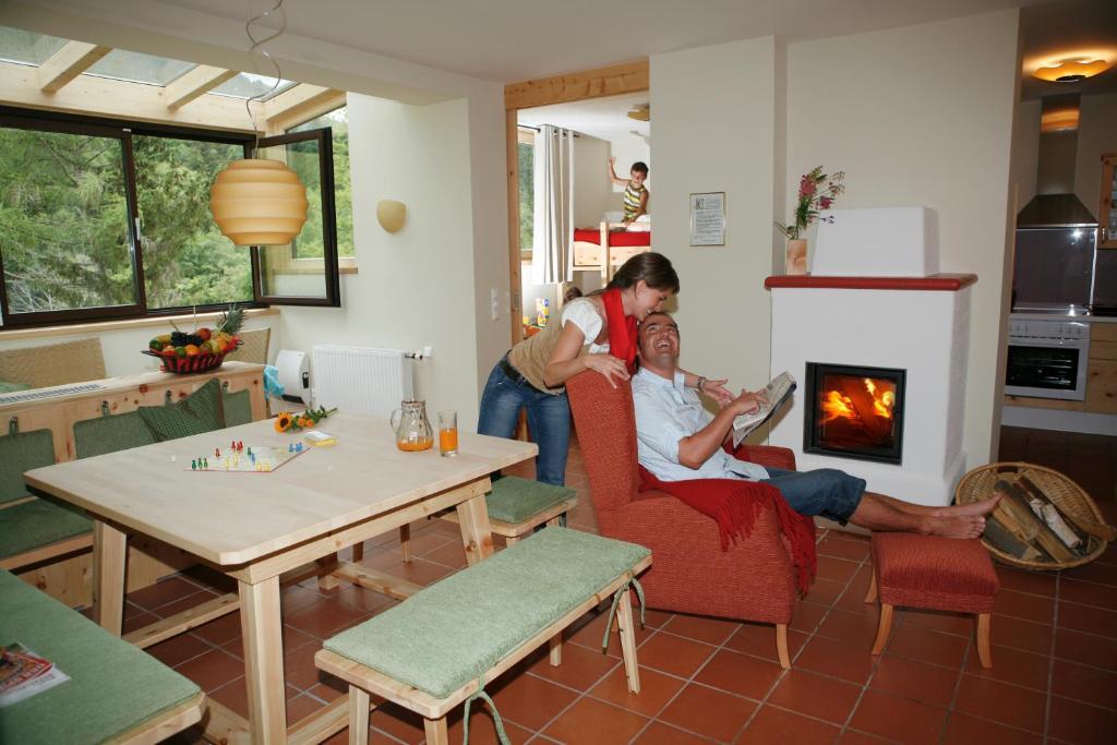 Ortners Mauerwirt - Leistbarer Luxus Apartment Bad Kleinkirchheim Bagian luar foto